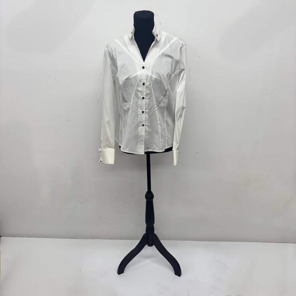 Difference Paris White Blouse ft Dark Buttons